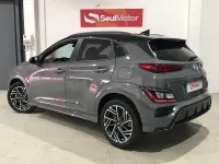 Usado Hyundai Kona N Line 120 CV (88 kW) 2022 Gris / plata SUV