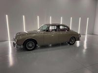 Usado Jaguar MK II 211 CV (155 kW) 1962 Verde Berlina