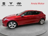 Usado Seat Leon FR 116 CV (85 kW) 2025 Rojo Berlina