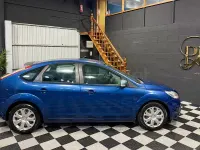 Usado Ford Focus Titanium 145 CV (106 kW) 2008 Azul Berlina