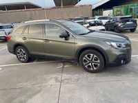 Usado Subaru Outback Sport 175 CV (128 kW) 2021 Verde Familiar
