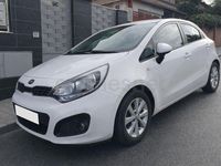 Usado Kia Rio 85 CV (62 kW) 2014 Blanco Berlina