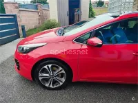 Usado Kia Ceed Sportswagon GT-Line 136 CV (100 kW) 2017 Rojo Familiar