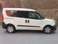 Usado Fiat Doblò Pop 95 CV (69 kW) 2017 Blanco Monovolumen