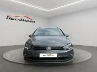 Usado VW Golf Sportsvan Advance 115 CV (84 kW) 2019 Gris / plata Monovolumen