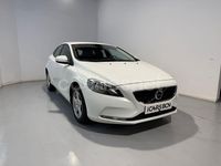 Begagnad Volvo V40 Inscription 122 HK (89 kW) 2017 Vit Sedan