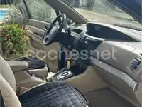 Usado SsangYong Rodius Limited 165 CV (121 kW) 2009 Negro Monovolumen