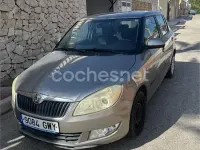 Usado Skoda Fabia 60 CV (44 kW) 2010 Beige Berlina