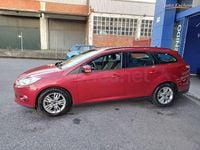 Usado Ford Focus Trend 115 CV (84 kW) 2011 Granate Familiar