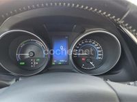 Usado Toyota Auris Hybrid Edition 136 CV (100 kW) 2017 Azul Berlina