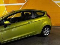 Usado Ford Fiesta Trend 68 CV (50 kW) 2008 Verde Utilitario