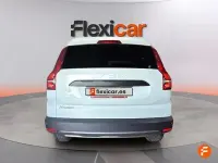 Usado Dacia Jogger Expression 110 CV (80 kW) 2023 Blanco Monovolumen