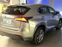 Usado Lexus NX300h Executive Line 197 CV (144 kW) 2016 Gris / plata SUV