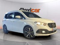 Usado Mercedes T180 116 CV (85 kW) 2023 Blanco Monovolumen