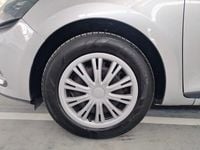 Usado Renault Clio IV Business 75 CV (55 kW) 2019 Gris Berlina