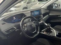 Usado Peugeot 3008 Active 130 CV (95 kW) 2021 Blanco SUV
