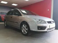 Używany Ford Focus Trend 100 KM (73 kW) 2005 Szary Sedan/Limuzyna
