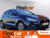 Usado Hyundai i30 120 CV (88 kW) 2019 Azul Berlina