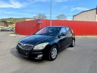 Usado Hyundai i30 Comfort 109 CV (80 kW) 2008 Negro Berlina