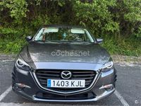 Begagnad Mazda 3 Luxury 105 HK (77 kW) 2018 Grå Sedan