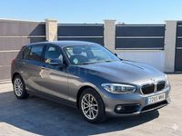 Usado BMW 118 Advantage 136 CV (100 kW) 2018 Gris / plata Utilitario