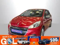 Usado Peugeot 208 Signature Sky 82 CV (60 kW) 2019 Rojo Utilitario