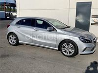 Usado Mercedes A180 Urban 109 CV (80 kW) 2016 Gris / plata Berlina
