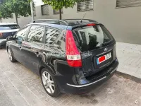 Usado Hyundai i30 Style 115 CV (84 kW) 2008 Negro Familiar
