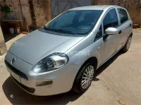 Usado Fiat Punto Pop 69 CV (50 kW) 2017 Gris / plata Utilitario