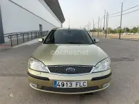 Usado Ford Mondeo Trend 130 CV (95 kW) 2007 Beige Berlina