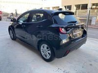 Usado Toyota Yaris Hybrid Style 116 CV (85 kW) 2021 Negro Berlina