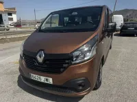Usado Renault Trafic 145 CV (106 kW) 2017 Marrón Monovolumen