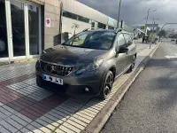 Usado Peugeot 2008 Allure 130 CV (95 kW) 2017 Beige SUV