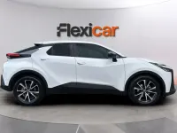 Usado Toyota C-HR Active 140 CV (102 kW) 2024 Blanco SUV