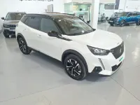 Usado Peugeot 2008 Allure 130 CV (95 kW) 2020 Blanco SUV