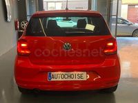 Usado VW Polo Advance 75 CV (55 kW) 2016 Rojo Berlina