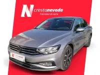 Usado VW Passat Executive 150 CV (110 kW) 2022 Gris / plata Familiar