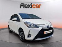 Usado Toyota Yaris Hybrid Active 100 CV (73 kW) 2018 Blanco Berlina