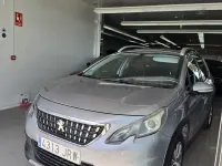 Usado Peugeot 2008 Allure 120 CV (88 kW) 2016 Gris / plata SUV