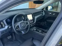 Usado Volvo XC60 Plus 250 CV (183 kW) 2024 Gris / plata SUV