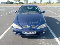 Usado Renault Mégane Coupé Dynamique 95 CV (69 kW) 2002 Azul Coupe