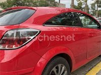 Usado Opel Astra GTC 110 CV (80 kW) 2010 Rojo Berlina