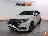 Usado Mitsubishi Outlander P-HEV 203 CV (149 kW) 2017 Blanco SUV