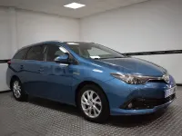 Usado Toyota Auris Hybrid 136 CV (100 kW) 2016 Azul Familiar
