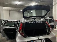 Usado Toyota Aygo X-play 72 CV (52 kW) 2021 Gris / plata Utilitario
