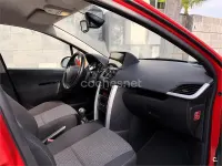 Usado Peugeot 207 70 CV (51 kW) 2009 Rojo Berlina