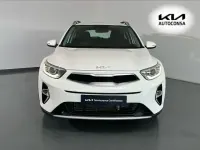 Usado Kia Stonic 100 CV (73 kW) 2025 Blanco SUV