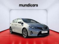 Usado Toyota Auris Hybrid Advance 136 CV (100 kW) 2013 Plateado Berlina
