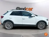 Usado VW T-Roc Life 150 CV (110 kW) 2023 Blanco SUV