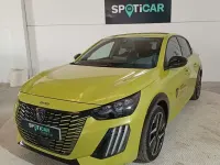 Usado Peugeot e-208 GT 114 kW (156 CV) 2025 Amarillo Utilitario
